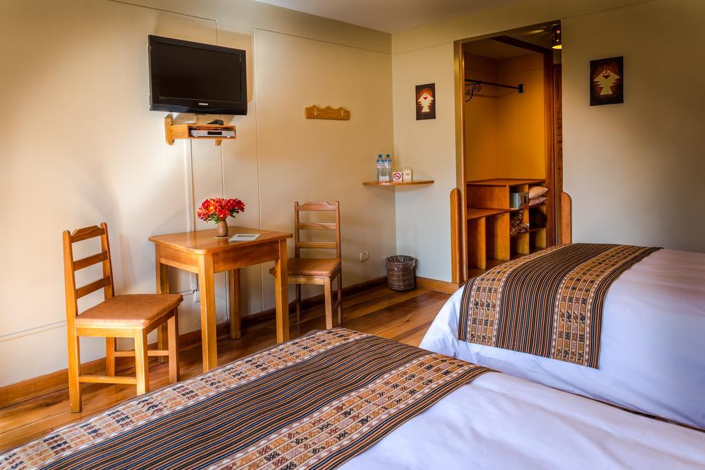 Hotel Pakaritampu Оллантайтамбо Экстерьер фото